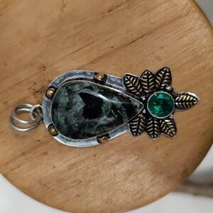 Meteorite jasper/Apatite pendant